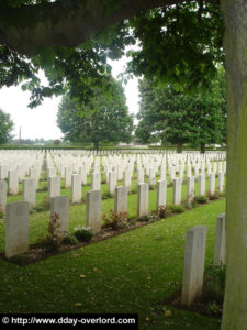 Cimetière militaire de Bayeux. Photo (2005) : D-Day Overlord