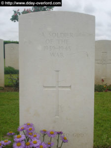 Cimetière militaire de Bayeux. Photo (2005) : D-Day Overlord