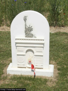 Cimetière militaire canadien de Bretteville-sur-Laize à Cintheaux. Photo (2014) : D-Day Overlord