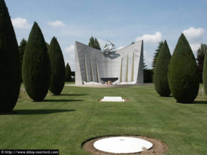 Cimetière militaire polonais de Langannerie. Photo (2004) : D-Day Overlord