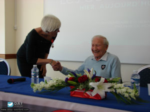 Helen Patton et Bernard Dargols à l'occasion du 71ème anniversaire du débarquement de Normandie – Sainte-Honorine-des-Pertes – 2015. Photo : D-Day Overlord