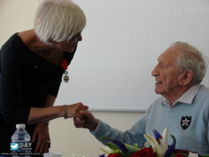 Helen Patton et Bernard Dargols à l'occasion du 71ème anniversaire du débarquement de Normandie – Sainte-Honorine-des-Pertes – 2015. Photo : D-Day Overlord