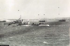 Le destroyer HMS Beagle devant Gold Beach le 6 juin 1944. Photo : IWM