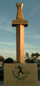 A Courseulles-sur-Mer, mémorial en hommage au Royal Winnipeg Rifles Regiment (2005). Photo : D-Day Overlord