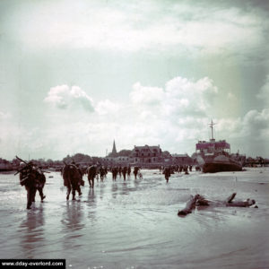 Débarquement des soldats canadiens sur Juno Beach à Courseulles-sur-Mer le Jour J. Photo : Archives Canada