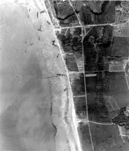 Vue aérienne du débarquement sur Juno Beach le Jour J. Photo : Archives Canada