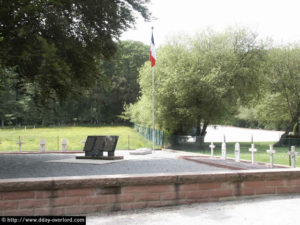 Nécropole nationale française des Gateys. Photo (2008) : D-Day Overlord