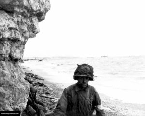 Nid de blessés du 3/16th RCT de la 1ère division d'infanterie installé par le 6th Naval Beach Battalion sur Fox Green à Omaha Beach. Photo : US National Archives