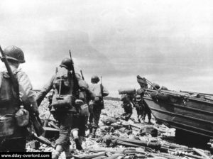 Débarquement à 10h30 à l'ouest du Wn 65 à hauteur de Saint-Laurent-sur-Mer. Photo : US National Archives