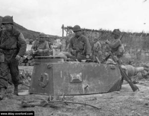 Tourelleau de char utilisé en Ringstand sur la position des Moulins à Omaha Beach. Photo : US National Archives