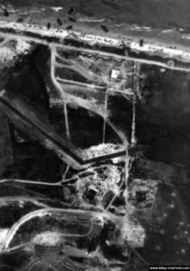 Vue aérienne du Wn 66 le Jour J à 12h15. Photo : US National Archives