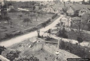 Les ruines du village de Bavent. Photo : IWM