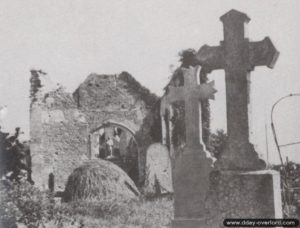Après guerre : les ruines de l'église de Bréville, utilisée comme dépôt de munitions par les Allemands. Photo : DR