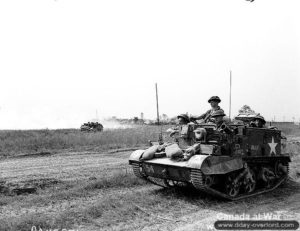 8 août 1944 : un Universal Carrier de la 4th Canadian Armoured Division dans le secteur de Cintheaux. Photo : IWM