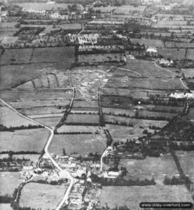 Vue aérienne de la position de la batterie de Crisbecq qui se compose de quatre casemates de type Regelbau R683 abritant chacune un canon de 210 mm (des Skoda K39/40 d’une portée de plus de 30 kilomètres). Photo : US National Archives