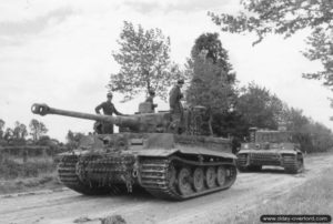 Deux chars Panzer IV Tigre I dans le secteur de Villers-Bocage. Photo : Bundesarchiv