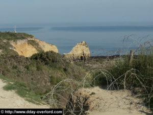 La Pointe du Hoc, photographiée depuis le poste de défense antiaérien à l'est du secteur (2007). Photo : D-Day Overlord