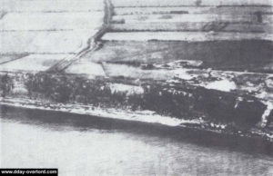 Photo aérienne de la falaise est de la Pointe du Hoc en 1943. Photo : IWM
