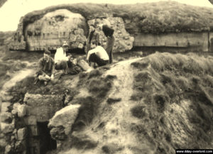 La poste de tir de la Pointe du Hoc en 1949. Photo : DR