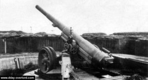 Canon de 155 mm GPF dans son encuvement à la Pointe du Hoc en février 1944. Photo: Bundesarchiv