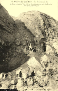 Carte postale des années 1920 de la falaise de la Pointe du Hoc