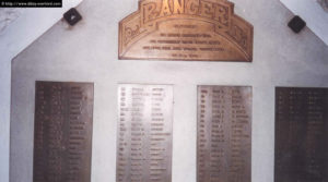 Le mémorial, situé à l’intérieur du bunker de direction des tirs, porte les noms des Rangers tués à la Pointe du Hoc. Photo : D-Day Overlord