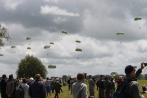 Parachutage à La Fière - Commémorations 2012 - 68ème anniversaire du débarquement de Normandie. Photo : D-Day Overlord