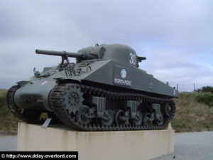 Char Sherman de la 2e DB française à Saint-Martin-de-Varreville à Utah Beach. Photo : D-Day Overlord