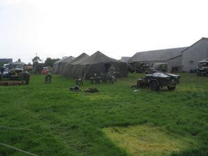 Reconstitution d’un camp militaire à Vierville-sur-Mer - Commémorations 2005 - 61ème anniversaire du débarquement de Normandie. Photo : D-Day Overlord