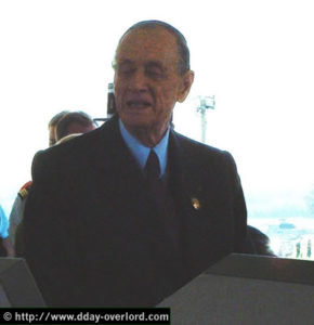 Philippe de Gaulle à la cérémonie internationale d'Arromanches-les-Bains - Commémorations 2004 - 60ème anniversaire du débarquement de Normandie. Photo : D-Day Overlord