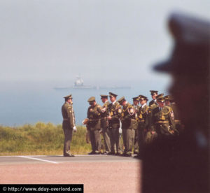 Cérémonie internationale d'Arromanches-les-Bains - Commémorations 2004 - 60ème anniversaire du débarquement de Normandie. Photo : D-Day Overlord