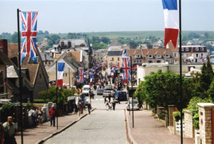 Cérémonie internationale d'Arromanches-les-Bains - Commémorations 2004 - 60ème anniversaire du débarquement de Normandie. Photo : D-Day Overlord