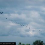 Parachutage à La Fière - Commémorations 2004 - Photos du 60ème anniversaire du débarquement et de la bataille de Normandie. Photo : D-Day Overlord