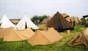 Véhicules militaires de collection - Commémorations 2004 - 60ème anniversaire du débarquement de Normandie. Photo : D-Day Overlord