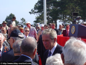 George W. Bush - Omaha Beach - Commémorations 2004 - 60ème anniversaire du débarquement de Normandie. Photo : D-Day Overlord