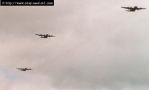 Parachutage à La Fière - Commémorations 2004 - Photos du 60ème anniversaire du débarquement et de la bataille de Normandie. Photo : D-Day Overlord