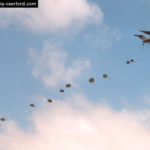 Parachutage à La Fière - Commémorations 2004 - Photos du 60ème anniversaire du débarquement et de la bataille de Normandie. Photo : D-Day Overlord