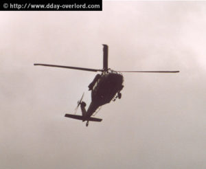 Parachutage à La Fière - Commémorations 2004 - Photos du 60ème anniversaire du débarquement et de la bataille de Normandie. Photo : D-Day Overlord