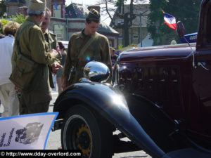 Véhicules militaires de collection - Commémorations 2004 - 60ème anniversaire du débarquement de Normandie. Photo : D-Day Overlord