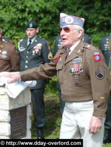 Cérémonie en souvenir de William H. Tucker - Fresville - Commémorations 2009 - 65ème anniversaire du débarquement de Normandie. Photo : D-Day Overlord