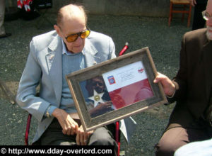 Le Lieutenant Colonel Gordon K. Smith du 507th Parachute Infantry Regiment, 82nd (US) Airborne Division à Gourbesville le 6 juin 2009 - 65ème anniversaire du débarquement de Normandie. Photo : D-Day Overlord