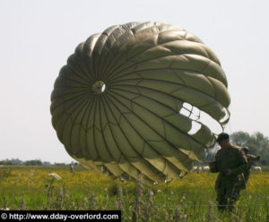 Parachutage interallié - La Fière - Commémorations 2009 - 65ème anniversaire du débarquement de Normandie. Photo : D-Day Overlord