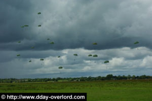 Parachutage interallié - La Fière - Commémorations 2009 - 65ème anniversaire du débarquement de Normandie. Photo : D-Day Overlord