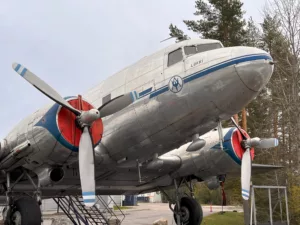 History of Douglas C-47A Dakota III 42-100846 2 C-47 42-100846 engaged in the Albany and Hackensack missions on 6 June and 7 June 1944 in Normandy. Photo: Marc Laurenceau