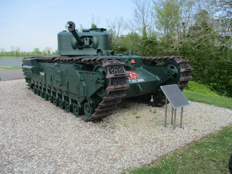 Char Churchill, mémorial de la colline 112
